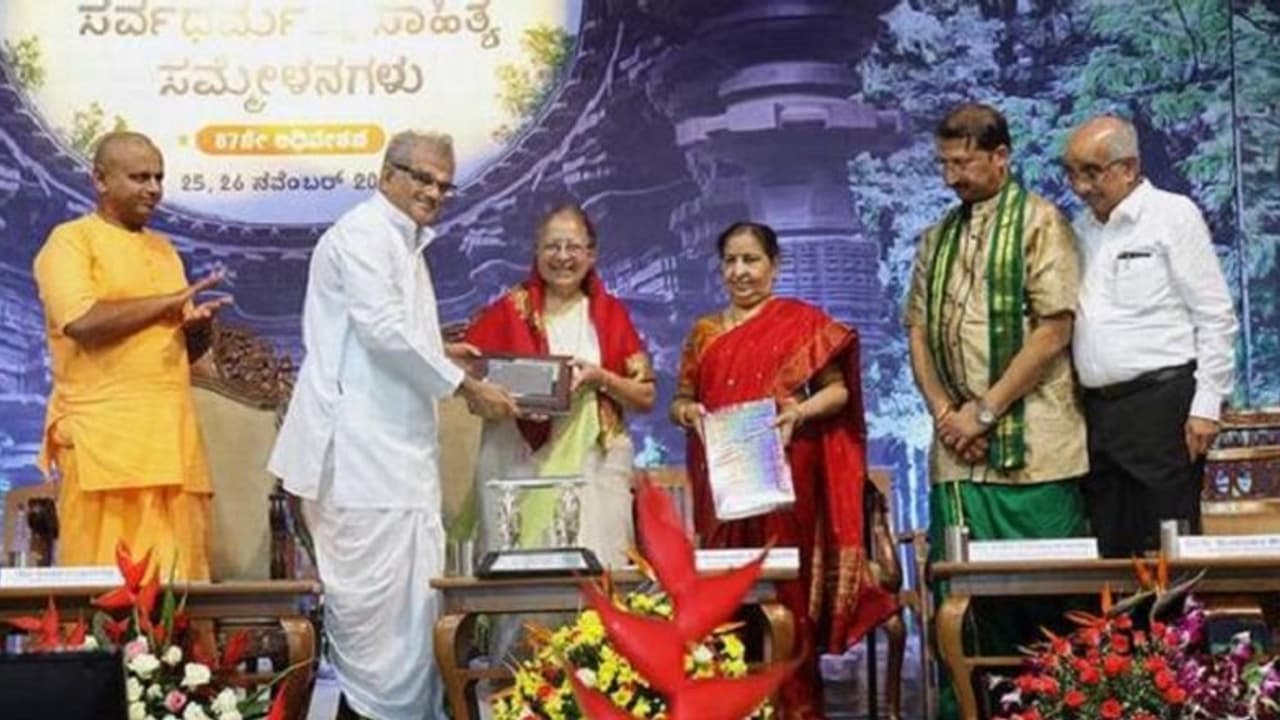 ರಾಷ್ಟ್ರಕ್ಕೆ ನಾವೇನು ಮಾಡಬೇಕೆಂದು ಧರ್ಮ ಕಲಿಸುತ್ತದೆ: ಸುಮಿತ್ರಾ ಮಹಾಜನ್