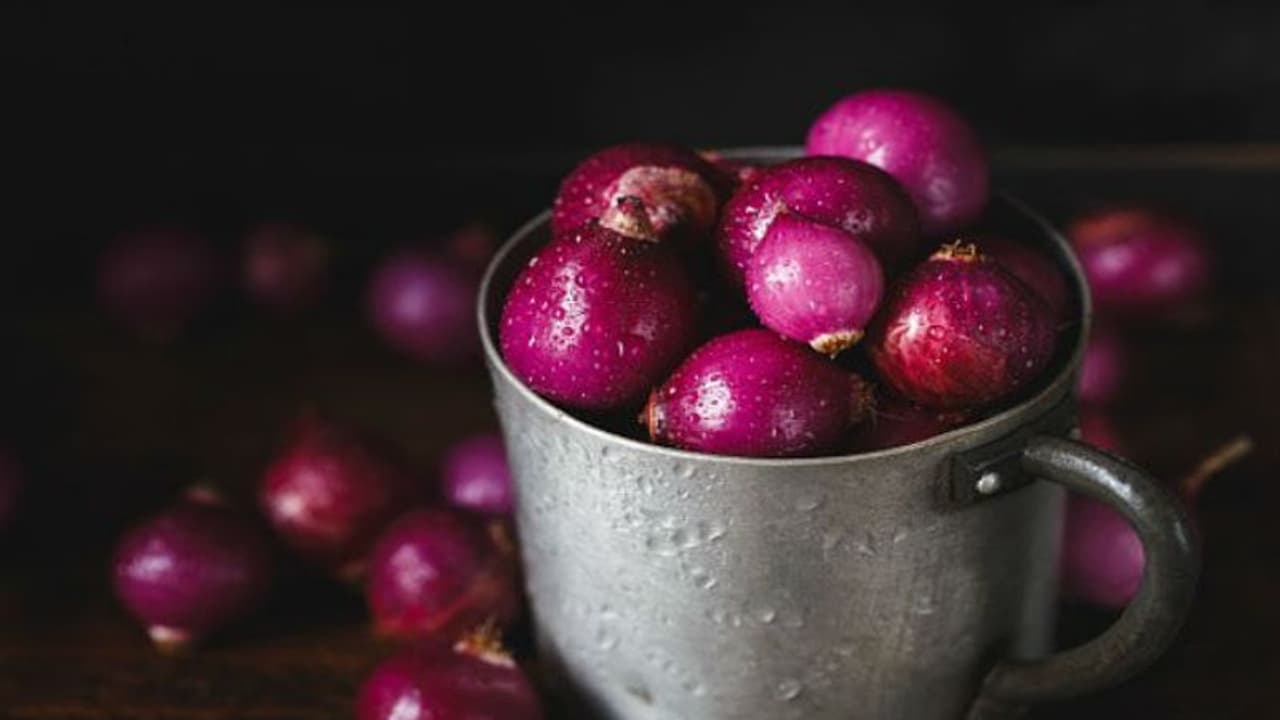 ಈರುಳ್ಳಿ ದರ ಏರಿಕೆ : ಚಿಲ್ಲರೆ ವ್ಯಾಪಾರಿಗಳಿಗೆ ಬಂಪರ್