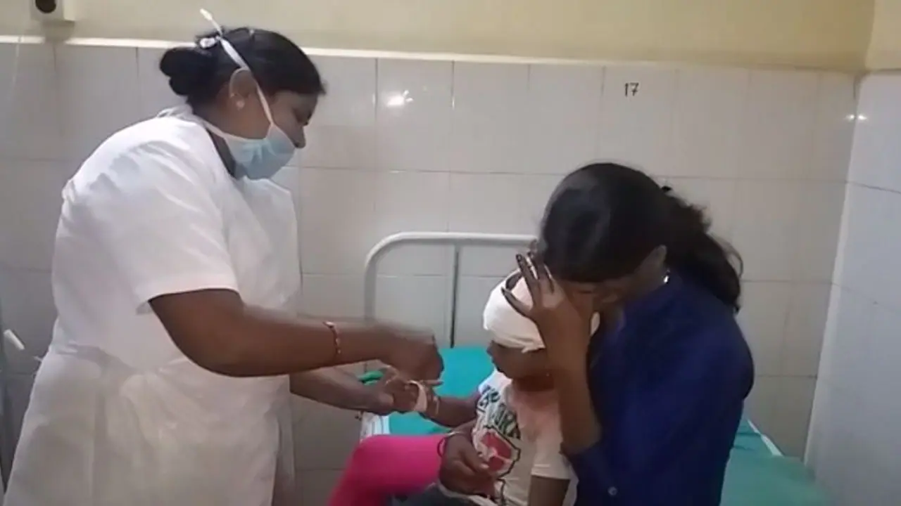 ಚಡ್ಡಿಯಲ್ಲಿ ಸೂಸು ಮಾಡಿದ ಮಗುವಿಗೆ ಚಾಕುವಿನಿಂದ ಹಲ್ಲೆ