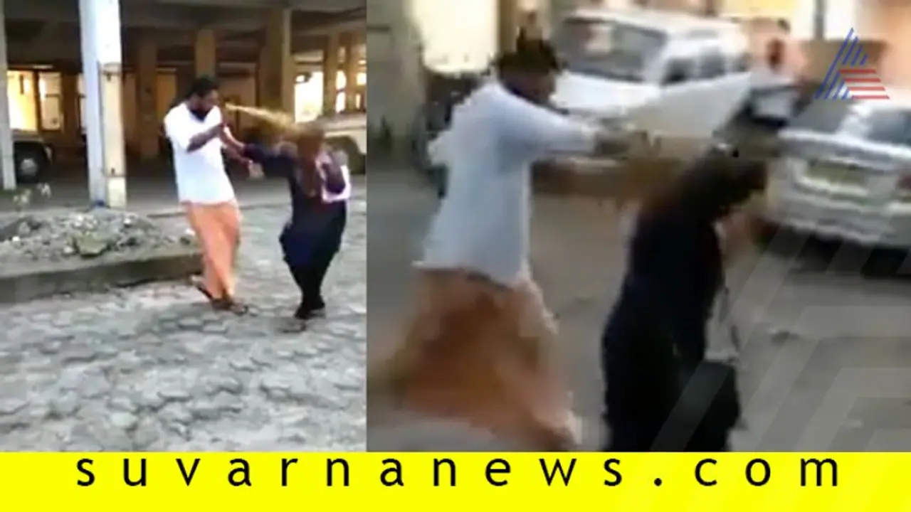 ಶಬರಿಮಲೆಗೆ ಪ್ರವೇಶ ಯತ್ನ, ಪೊಲೀಸ್ ಕಮಿಷನರ್ ಕಚೇರಿ ಎದುರೇ ಮಹಿಳೆ ಕಣ್ಣಿಗೆ ಪೆಪ್ಪರ್ ಸ್ಪ್ರೇ! ಶಬರಿಮಲೆಗೆ ಪ್ರವೇಶ ಯತ್ನ, ಪೊಲೀಸ್ ಕಮಿಷನರ್ ಕಚೇರಿ ಎದುರೇ ಮಹಿಳೆ ಕಣ್ಣಿಗೆ ಪೆಪ್ಪರ್ ಸ್ಪ್ರೇ!