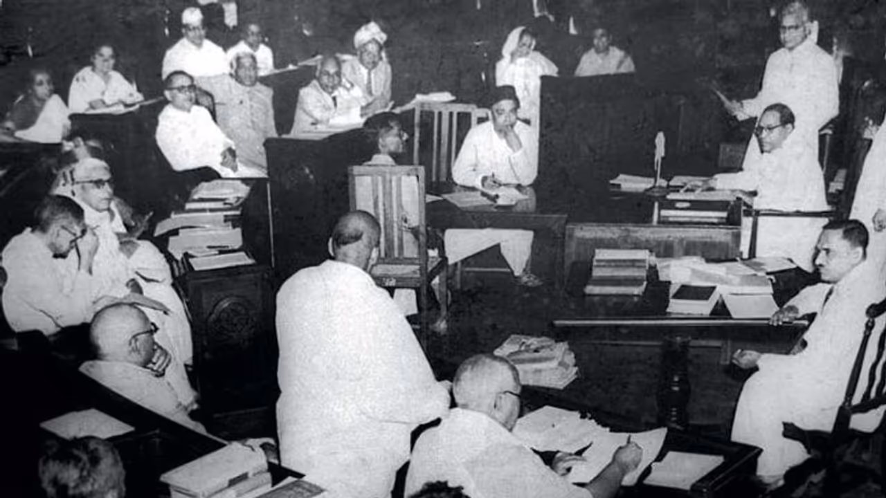 ভারতীয় গণপরিষদের প্রথম অধিবেশনে সভাপতিত্ব করেছিলেন এই বাঙালি ভারতীয় গণপরিষদের প্রথম অধিবেশনে সভাপতিত্ব করেছিলেন এই বাঙালি