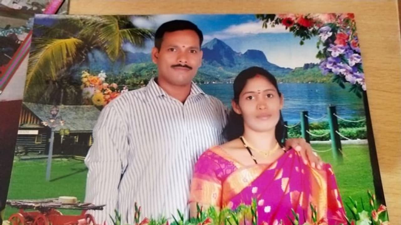 ಬೆಂಗಳೂರು: ಅನುಮಾನ ಎಂಬ ಮಹಾಮಾರಿ ಗಂಡ ಹೆಂಡ್ತಿ ಸಾವಿನಲ್ಲಿ ಅಂತ್ಯ ಬೆಂಗಳೂರು: ಅನುಮಾನ ಎಂಬ ಮಹಾಮಾರಿ ಗಂಡ ಹೆಂಡ್ತಿ ಸಾವಿನಲ್ಲಿ ಅಂತ್ಯ