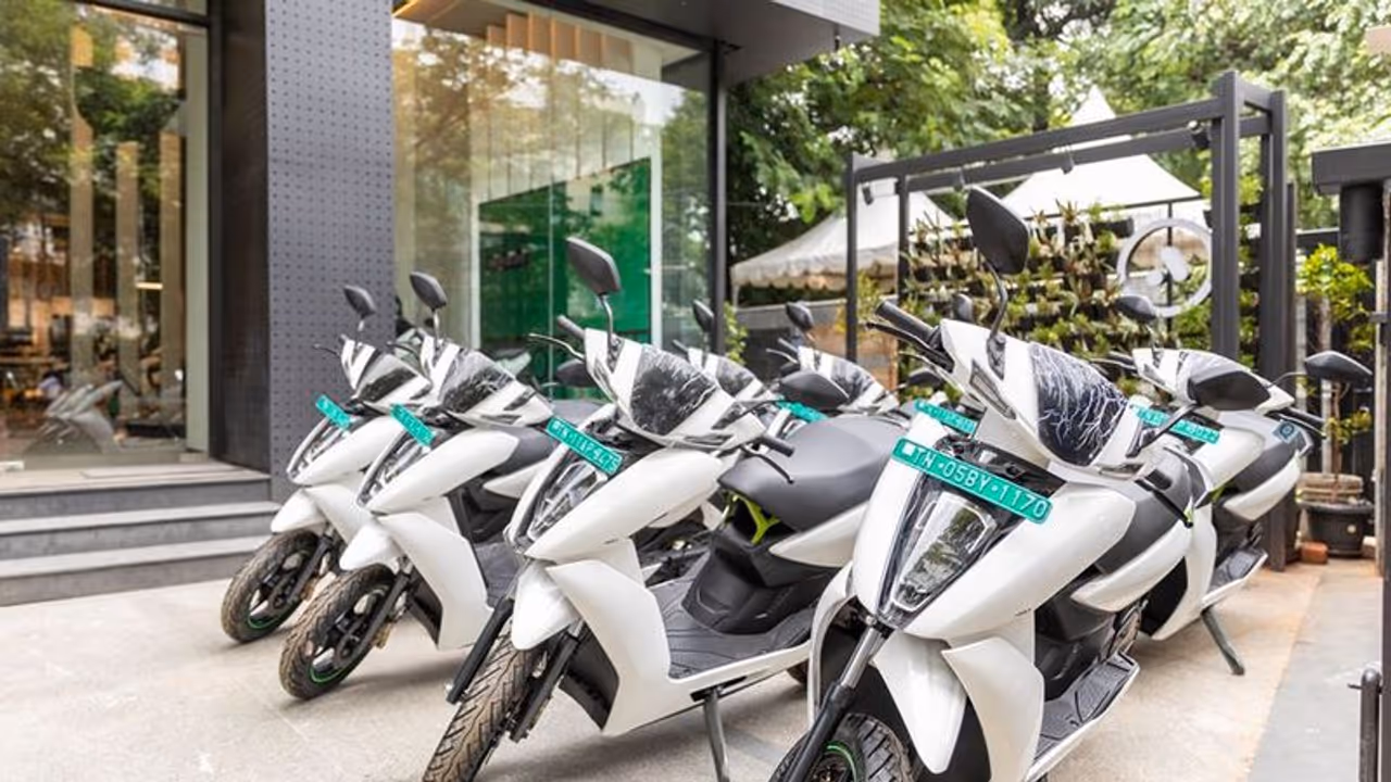 Ather Energy Updates: ಮಾರ್ಚ್ ತಿಂಗಳಲ್ಲಿ ಶೇ.125ರಷ್ಟು ಮಾರಾಟ ದಾಖಲಿಸಿದೆ ಏಥರ್ ಎನರ್ಜಿ Ather Energy Updates: ಮಾರ್ಚ್ ತಿಂಗಳಲ್ಲಿ ಶೇ.125ರಷ್ಟು ಮಾರಾಟ ದಾಖಲಿಸಿದೆ ಏಥರ್ ಎನರ್ಜಿ