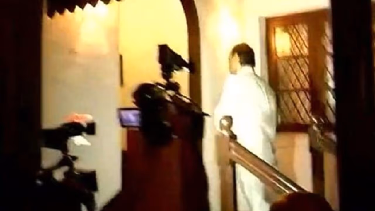 சரத் பவார் – அஜித் பவார் திடீர் சந்திப்பு !! நாடகமாடுகிறார்களா பவார்கள் ? கொந்தளிக்கும் தொண்டர்கள் !! சரத் பவார் – அஜித் பவார் திடீர் சந்திப்பு !! நாடகமாடுகிறார்களா பவார்கள் ? கொந்தளிக்கும் தொண்டர்கள் !!