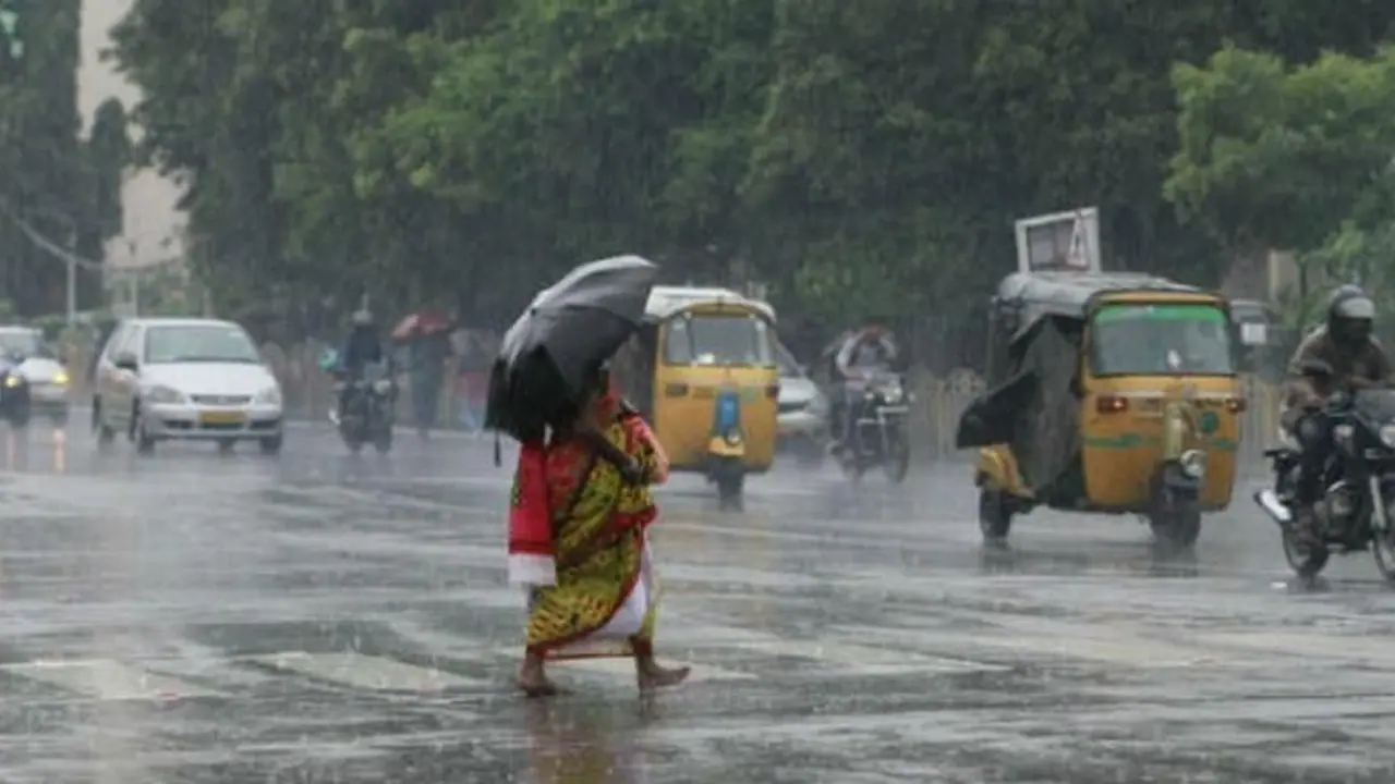 Tamilnadu Rains : தமிழகத்தில் 4 நாட்களுக்கு...வெளுத்து வாங்கப்போகும் கனமழை.. எந்தெந்த இடங்கள் தெரியுமா ?