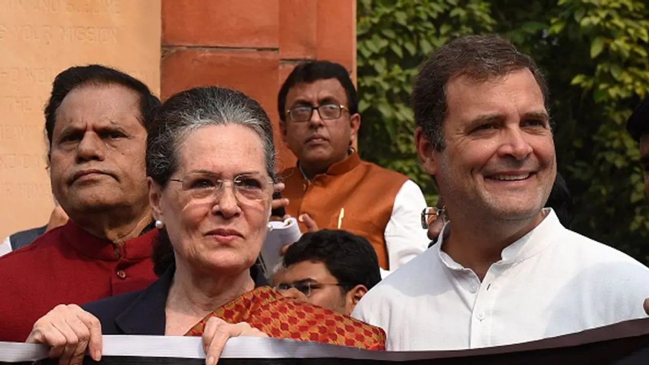 मुश्किल में कांग्रेस: सोनिया, प्रियंका कर रही हैं सीएए का विरोध तो समर्थन में उतरे विधायक