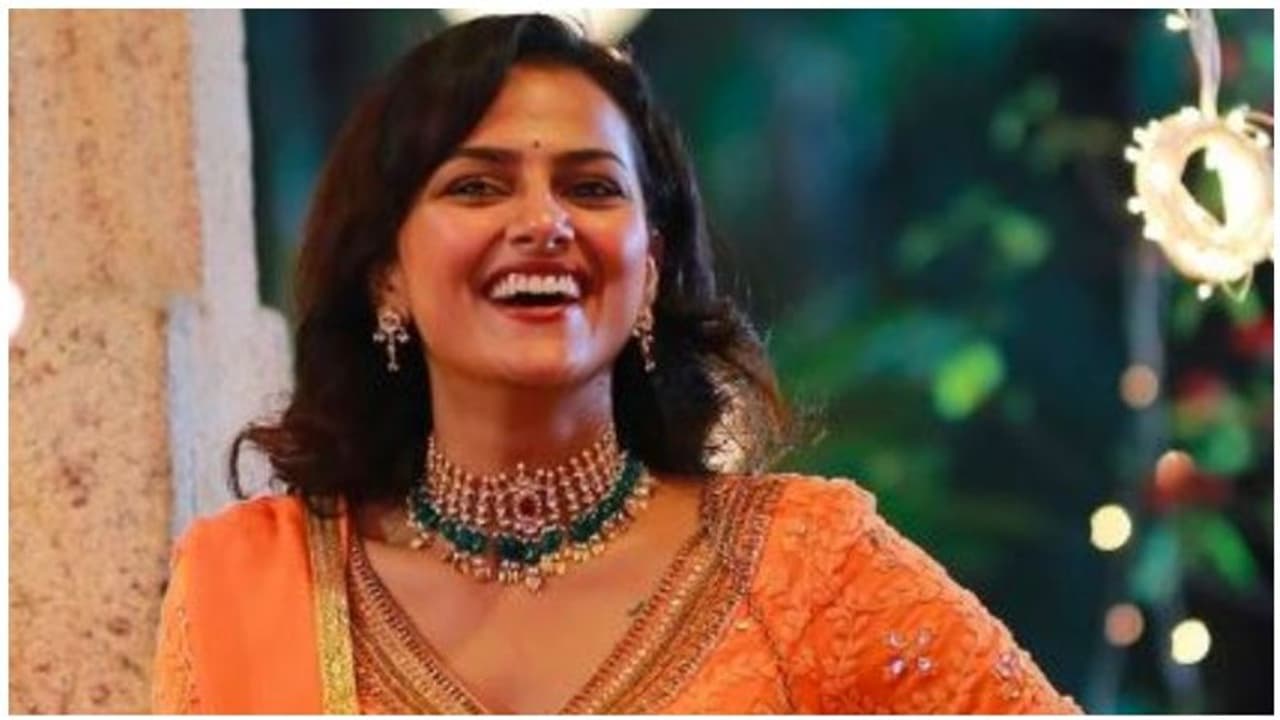 14 நாள் தனிமை முடிந்தது! இப்போது அம்மவுடன் செம்ம பிஸி... குஷியில் நேர்கொண்ட பார்வை நாயகி ஷ்ரத்தா! 14 நாள் தனிமை முடிந்தது! இப்போது அம்மவுடன் செம்ம பிஸி... குஷியில் நேர்கொண்ட பார்வை நாயகி ஷ்ரத்தா!