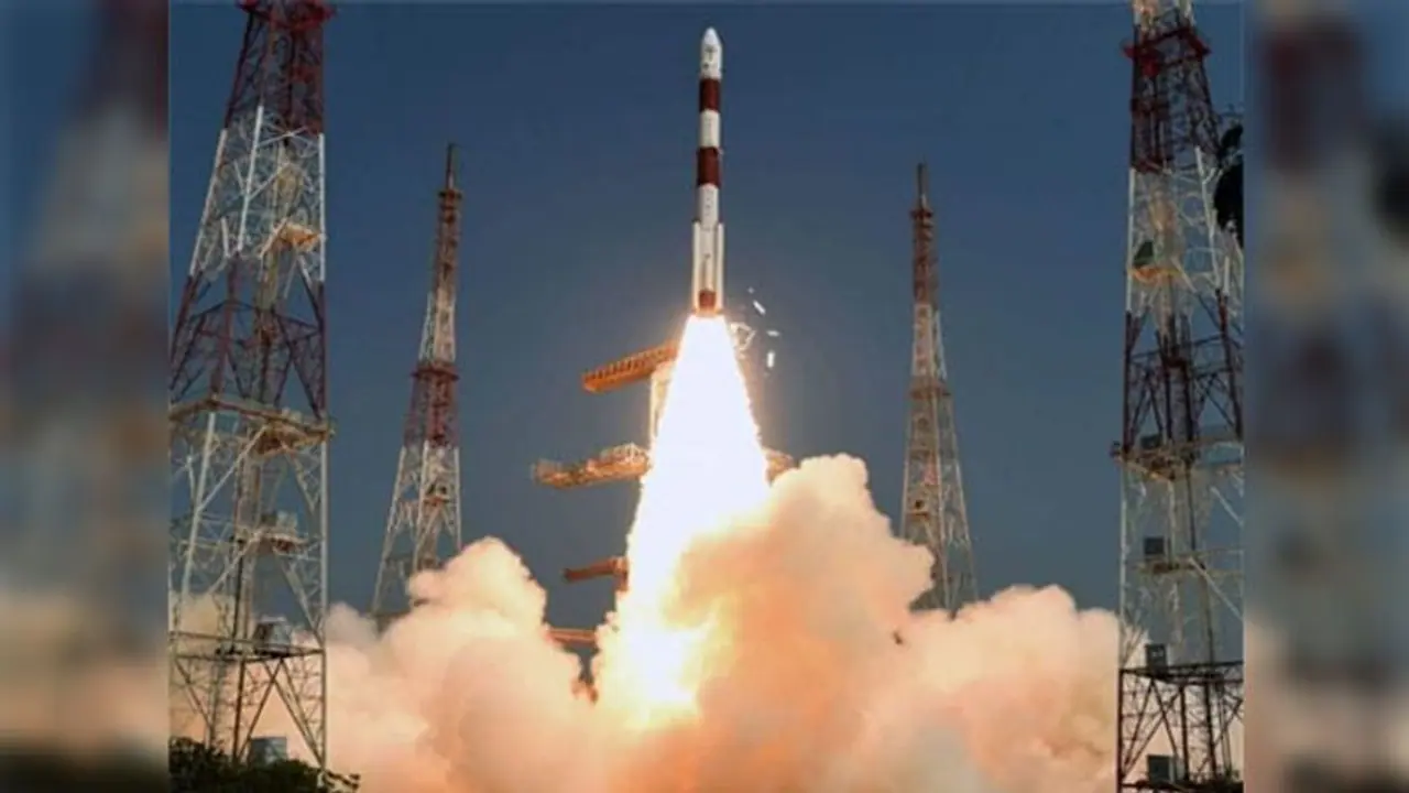 విజయవంతంగా నింగిలోకి దూసుకెళ్లిన పీఎస్ఎల్వీసీ 48 విజయవంతంగా నింగిలోకి దూసుకెళ్లిన పీఎస్ఎల్వీసీ 48