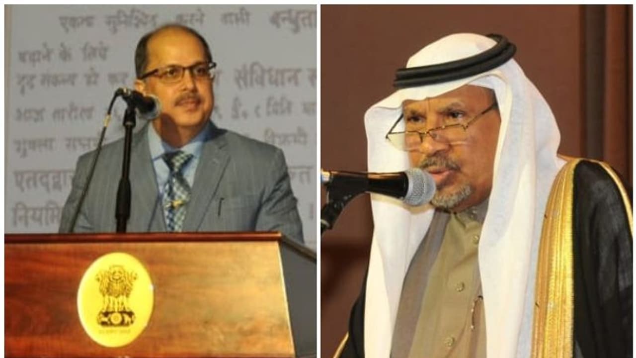 സൗദിയില് ഇന്ത്യന് ഭരണഘടനാ ദിനം ആചരിച്ചു സൗദിയില് ഇന്ത്യന് ഭരണഘടനാ ദിനം ആചരിച്ചു