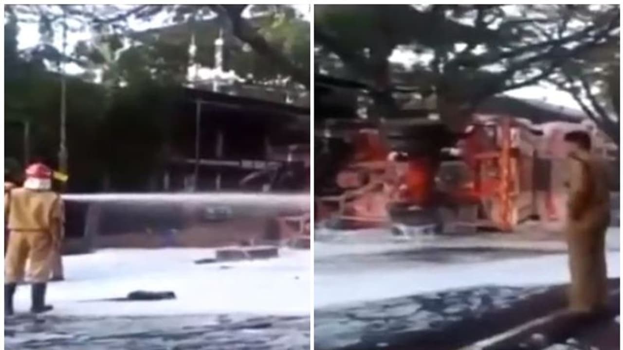 വടകരയിൽ പെട്രോൾ ടാങ്കർ ലോറി മറിഞ്ഞു വടകരയിൽ പെട്രോൾ ടാങ്കർ ലോറി മറിഞ്ഞു