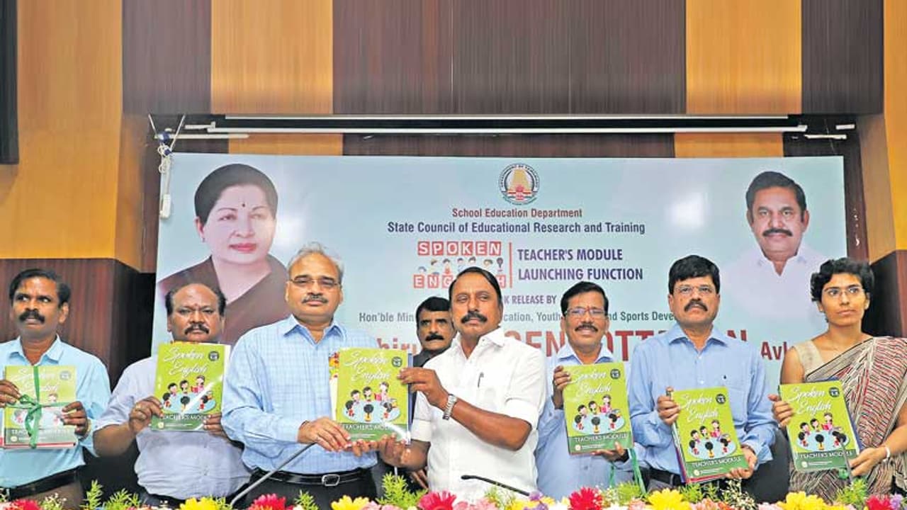 யார் எதிர்த்தாலும் ஒண்ணும் செய்ய முடியாது !! 5 மற்றும் 8 ஆம் வகுப்புகளுக்கு பொதுத் தேர்வு நடத்தியே தீருவோம் !! செங்கோட்யைன் அதிரடி !!