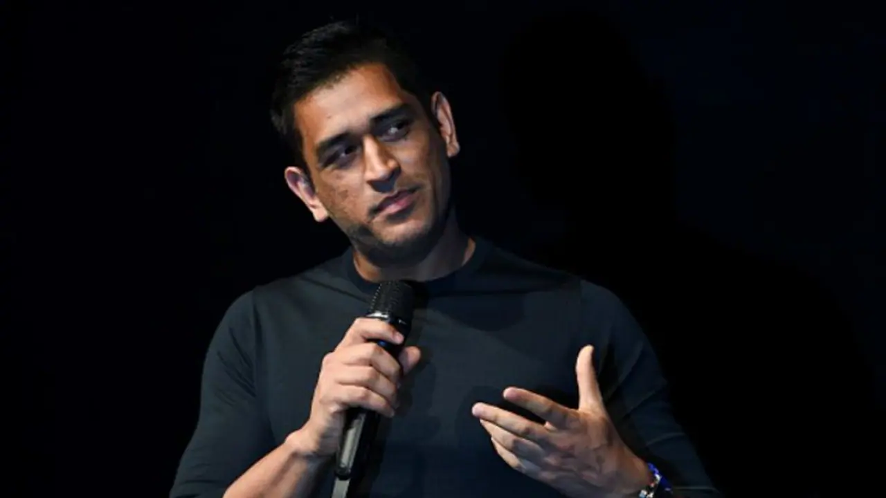 இந்திய கிரிக்கெட்டில் எதிர்காலம் என்ன..? மௌனம் கலைத்த தோனி.. வெயிட் அண்ட் சீ இந்திய கிரிக்கெட்டில் எதிர்காலம் என்ன..? மௌனம் கலைத்த தோனி.. வெயிட் அண்ட் சீ