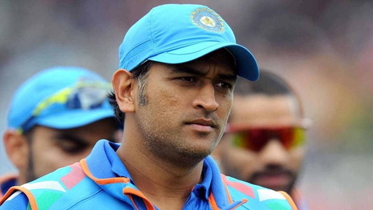 जब माही से पूछा संन्यास पर सवाल, कहा, 'मैंने बहुत उतार चढ़ाव देखें, जनवरी तक मत पूछो' जब माही से पूछा संन्यास पर सवाल, कहा, 'मैंने बहुत उतार चढ़ाव देखें, जनवरी तक मत पूछो'