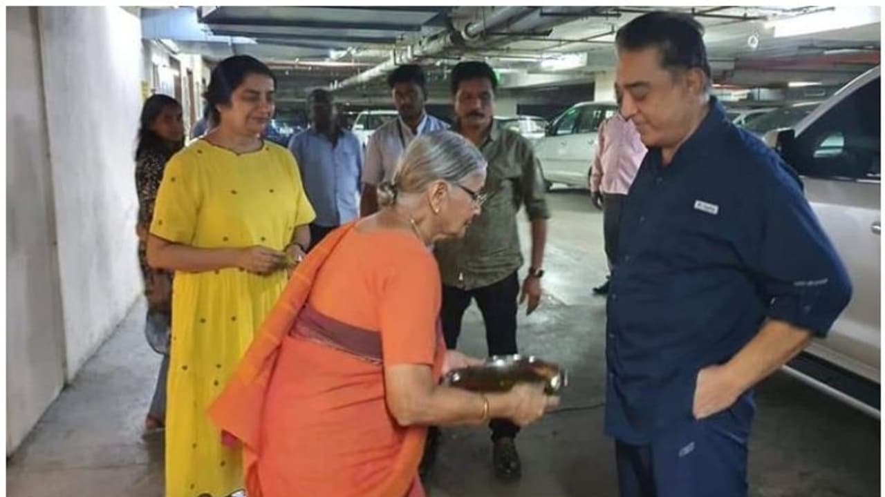 ശസ്ത്രക്രിയ നടത്തി, ആരോഗ്യവാനായി കമല്ഹാസൻ തിരിച്ചെത്തി ശസ്ത്രക്രിയ നടത്തി, ആരോഗ്യവാനായി കമല്ഹാസൻ തിരിച്ചെത്തി