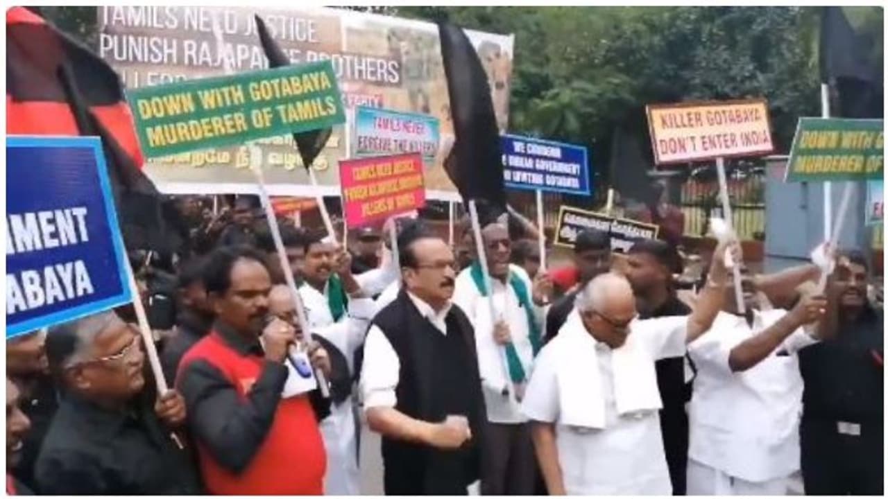 டெல்லியில் முழங்கிய வைகோ... தொண்டர்களுடன் கூண்டோடு கைது..! டெல்லியில் முழங்கிய வைகோ... தொண்டர்களுடன் கூண்டோடு கைது..!