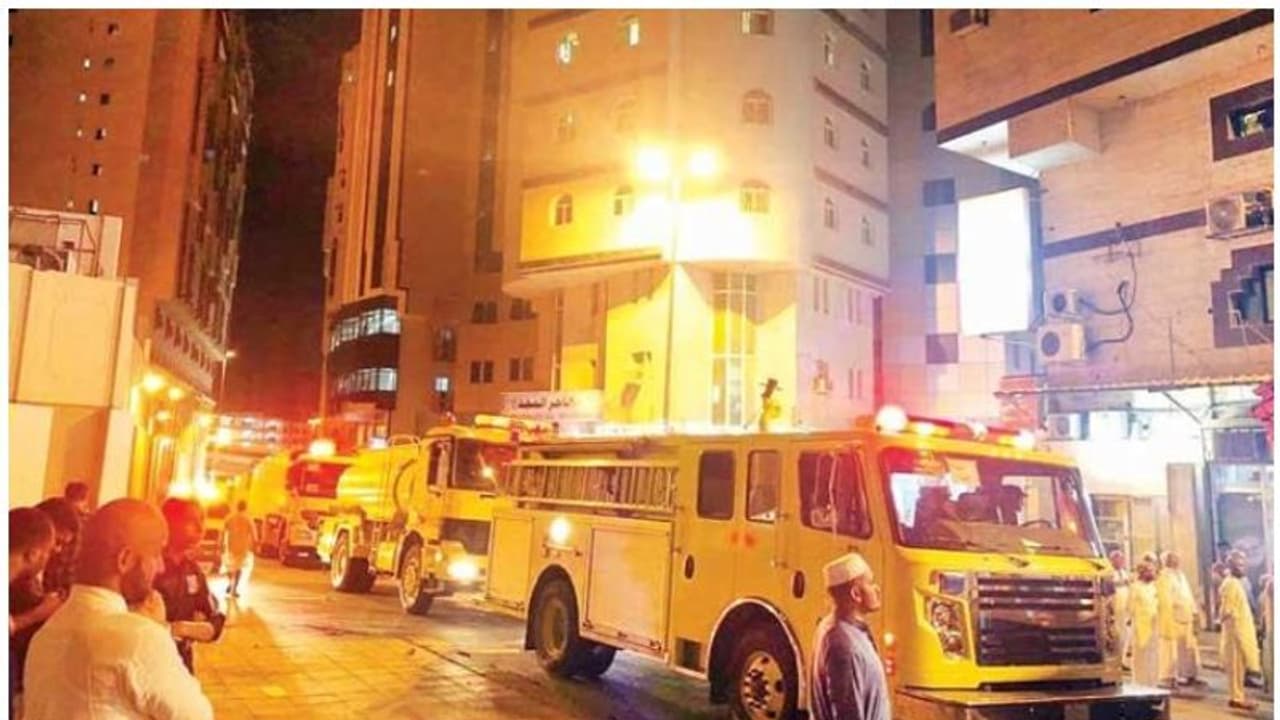 മക്കയില് ഹോട്ടലില് അഗ്നിബാധ; 180 പേരെ ഒഴിപ്പിച്ചു മക്കയില് ഹോട്ടലില് അഗ്നിബാധ; 180 പേരെ ഒഴിപ്പിച്ചു