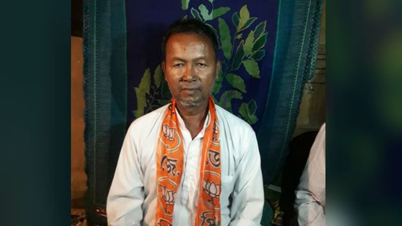 এনআরসি আতঙ্কেই হার, স্বীকারোক্তি কালিয়াগঞ্জের বিজেপি প্রার্থীর এনআরসি আতঙ্কেই হার, স্বীকারোক্তি কালিয়াগঞ্জের বিজেপি প্রার্থীর