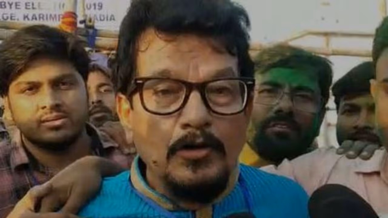 উপনির্বাচনে সবুজ ঝড়, করিমপুরেও হারল বিজেপি উপনির্বাচনে সবুজ ঝড়, করিমপুরেও হারল বিজেপি