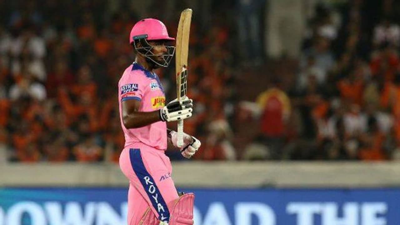 अचानक ही सबके पसंदीदा विकेट कीपर बन गए संजू सैमसन, 125 गेंदों में जड़ दिया था दोहरा शतक अचानक ही सबके पसंदीदा विकेट कीपर बन गए संजू सैमसन, 125 गेंदों में जड़ दिया था दोहरा शतक