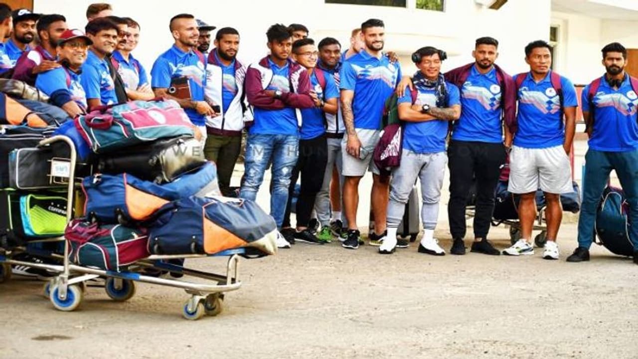 আইলিগের প্রথম ম্যাচ খেলতে আইজল পৌঁছাল মোহনবাগান, শনিবার শুরু লিগ যাত্রা আইলিগের প্রথম ম্যাচ খেলতে আইজল পৌঁছাল মোহনবাগান, শনিবার শুরু লিগ যাত্রা