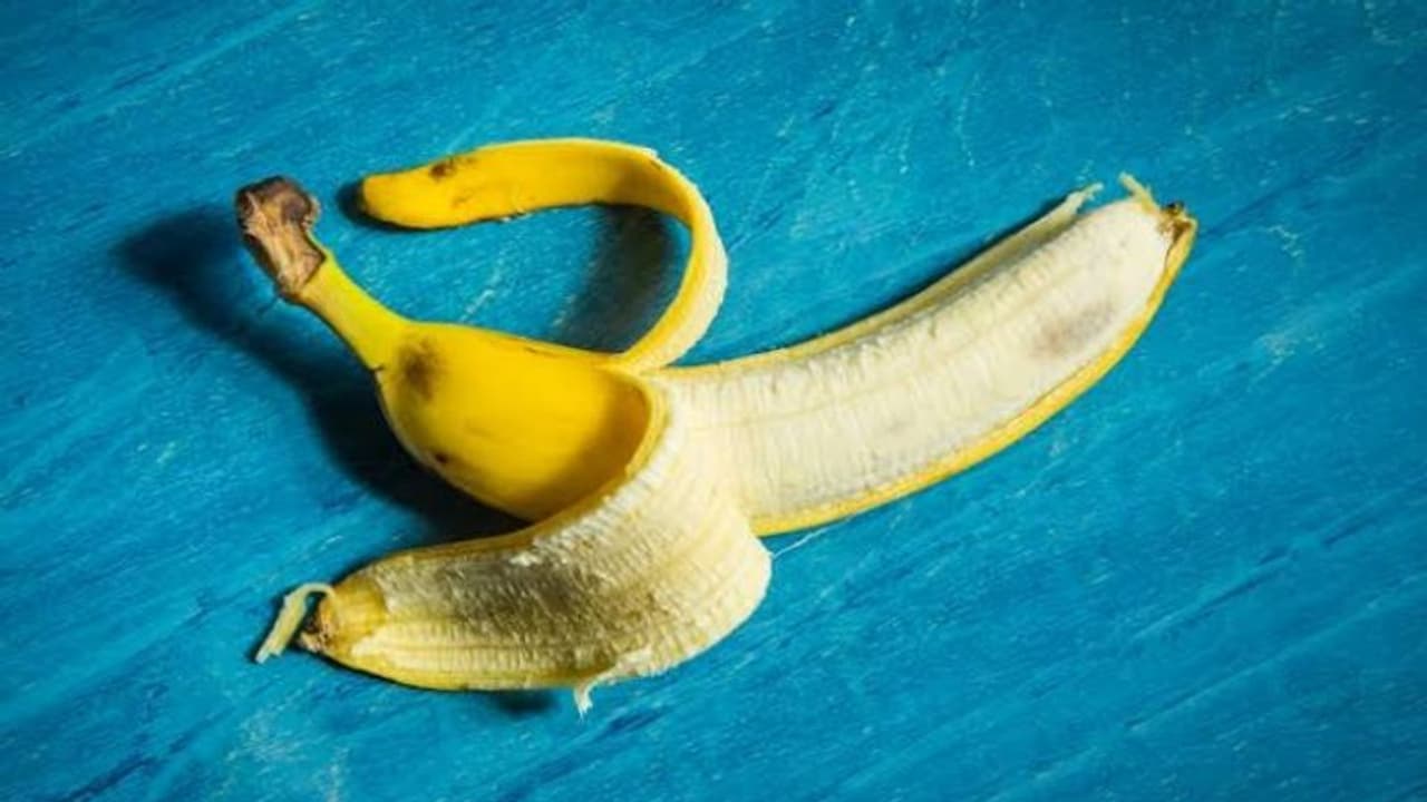 এবার স্বাস্থ্যের উন্নতি ঘটবে কলার খোসায়, একাধিক রোগ থেকে বাঁচতে কলার খোসা খান এবার স্বাস্থ্যের উন্নতি ঘটবে কলার খোসায়, একাধিক রোগ থেকে বাঁচতে কলার খোসা খান