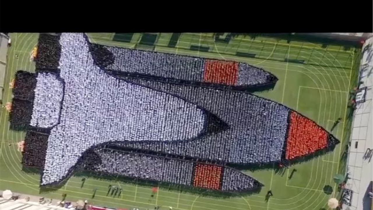 യുഎഇക്കും ഹസ്സ അൽ മൻസൂറിക്കും ആദരമർപ്പിച്ച് മനുഷ്യ റോക്കറ്റ്; ഗിന്നസ് റെക്കോര്ഡ് യുഎഇക്കും ഹസ്സ അൽ മൻസൂറിക്കും ആദരമർപ്പിച്ച് മനുഷ്യ റോക്കറ്റ്; ഗിന്നസ് റെക്കോര്ഡ്