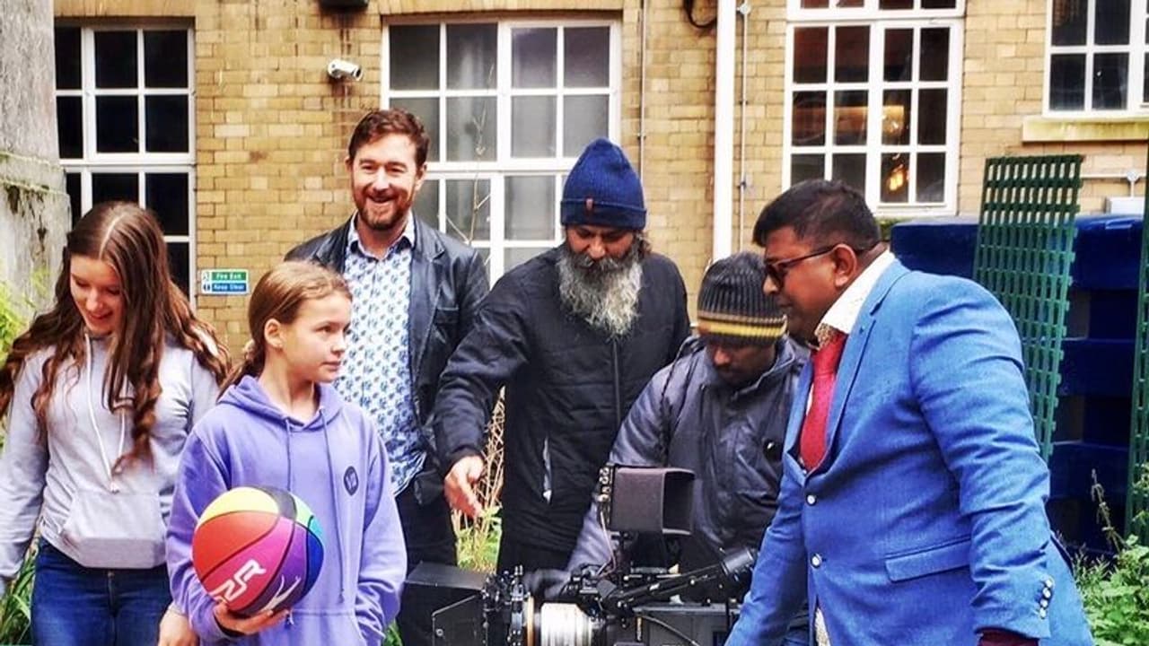 கணியன்பூங்குன்றன் & மனோ பேக்! இந்த முறை லண்டனில் வேட்டை..! வைரலாகும் துப்பறிவாளன் 2 புகைப்படம்!