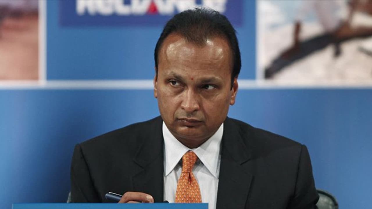 आर कॉम पर 33 हजार करोड़ रुपये का कर्ज, संपत्तियों के लिए एयरटेल, जियो ने लगाई बोली