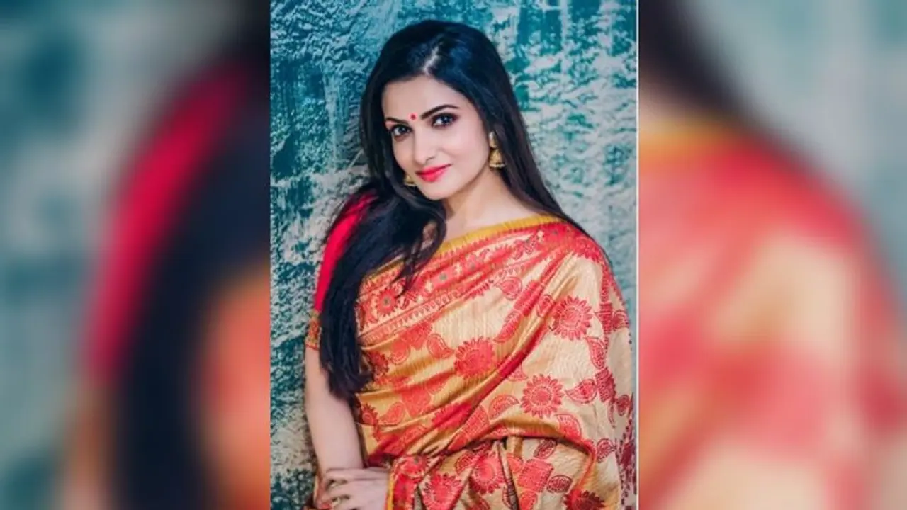 লকডাউনে গোল রুটি চ্যালেঞ্জ নিলেন তনুশ্রী, দূরন্ত গতিতে ভাইরাল ভিডিও