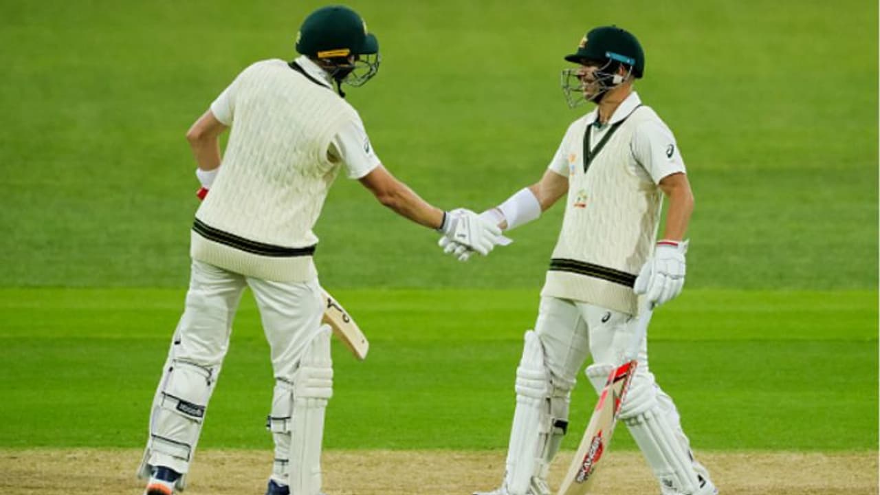 வார்னர், லபுஷேன் அரைசதம்.. ஆஸ்திரேலிய அணி அபார பேட்டிங்