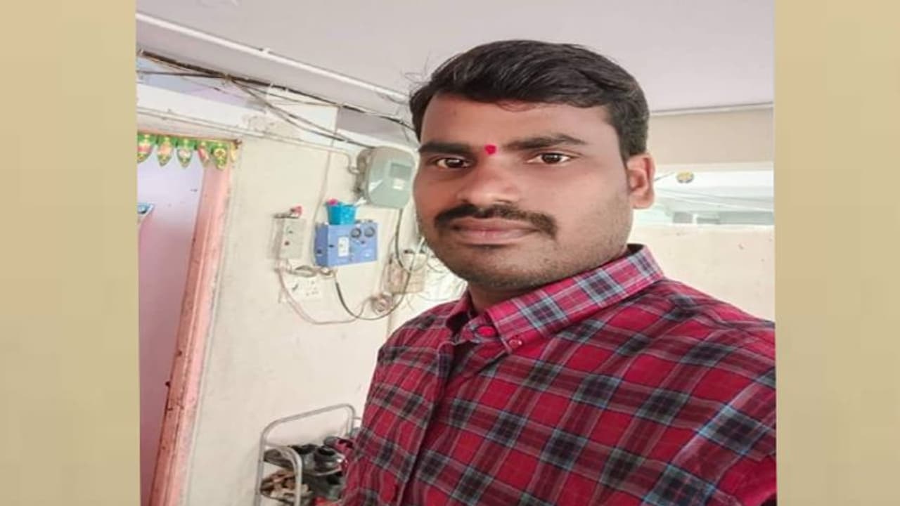 శబరిమల యాత్రలో విషాదం...విజయనగరం వాసి మృతి, 15మందికి గాయాలు శబరిమల యాత్రలో విషాదం...విజయనగరం వాసి మృతి, 15మందికి గాయాలు