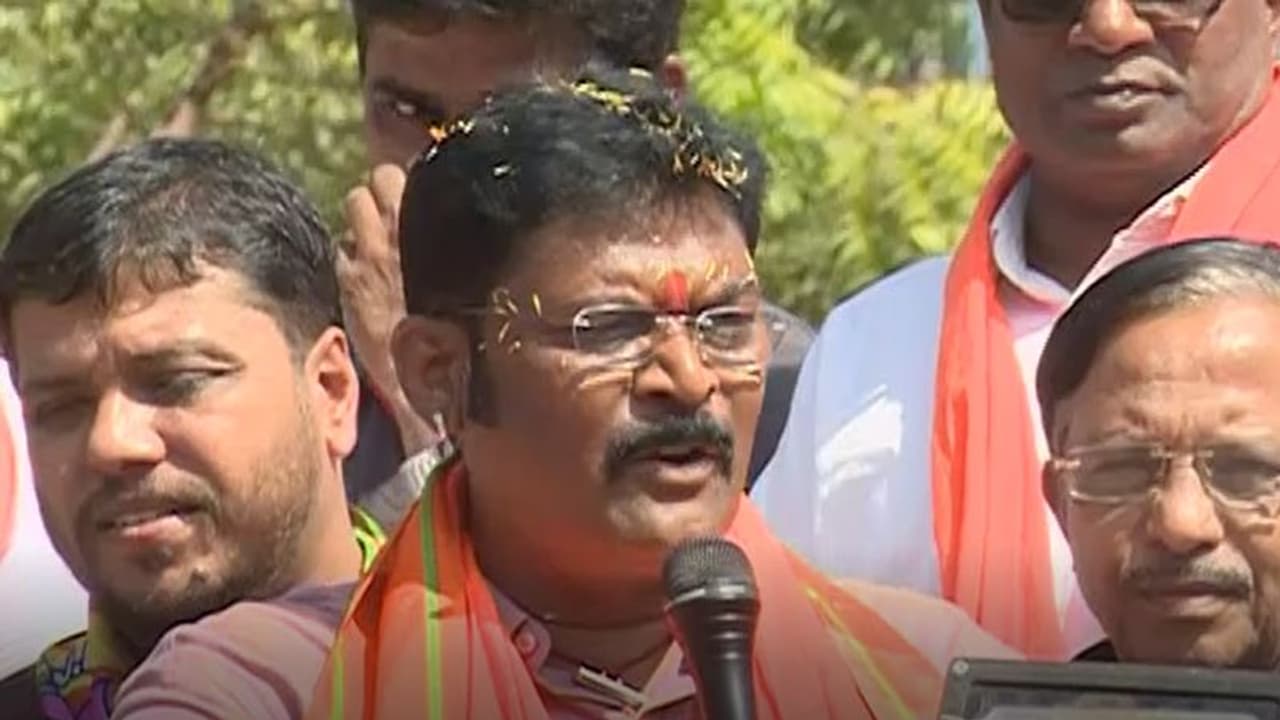 ಕೊಟ್ಟ ಮಾತಿನಂತೆ ನಡೆದುಕೊಳ್ತೀರಾ ಸಿಂಗ್: ವಿಜಯನಗರ ಆಗುತ್ತಾ ಜಿಲ್ಲೆ? ಕೊಟ್ಟ ಮಾತಿನಂತೆ ನಡೆದುಕೊಳ್ತೀರಾ ಸಿಂಗ್: ವಿಜಯನಗರ ಆಗುತ್ತಾ ಜಿಲ್ಲೆ?