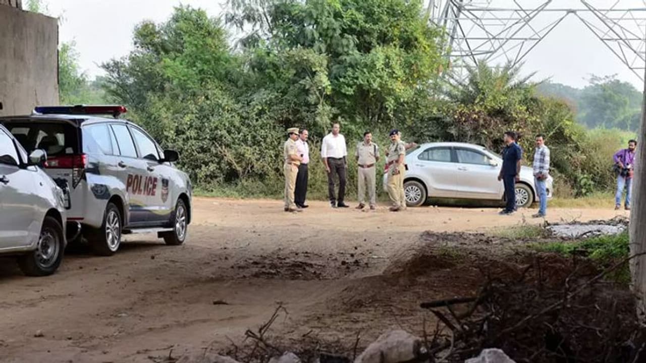 স্কুটারের চাকা পাংচার করে গণধর্ষণের ছক, হায়দরাবাদ কাণ্ডে চাঞ্চল্যকর তথ্য