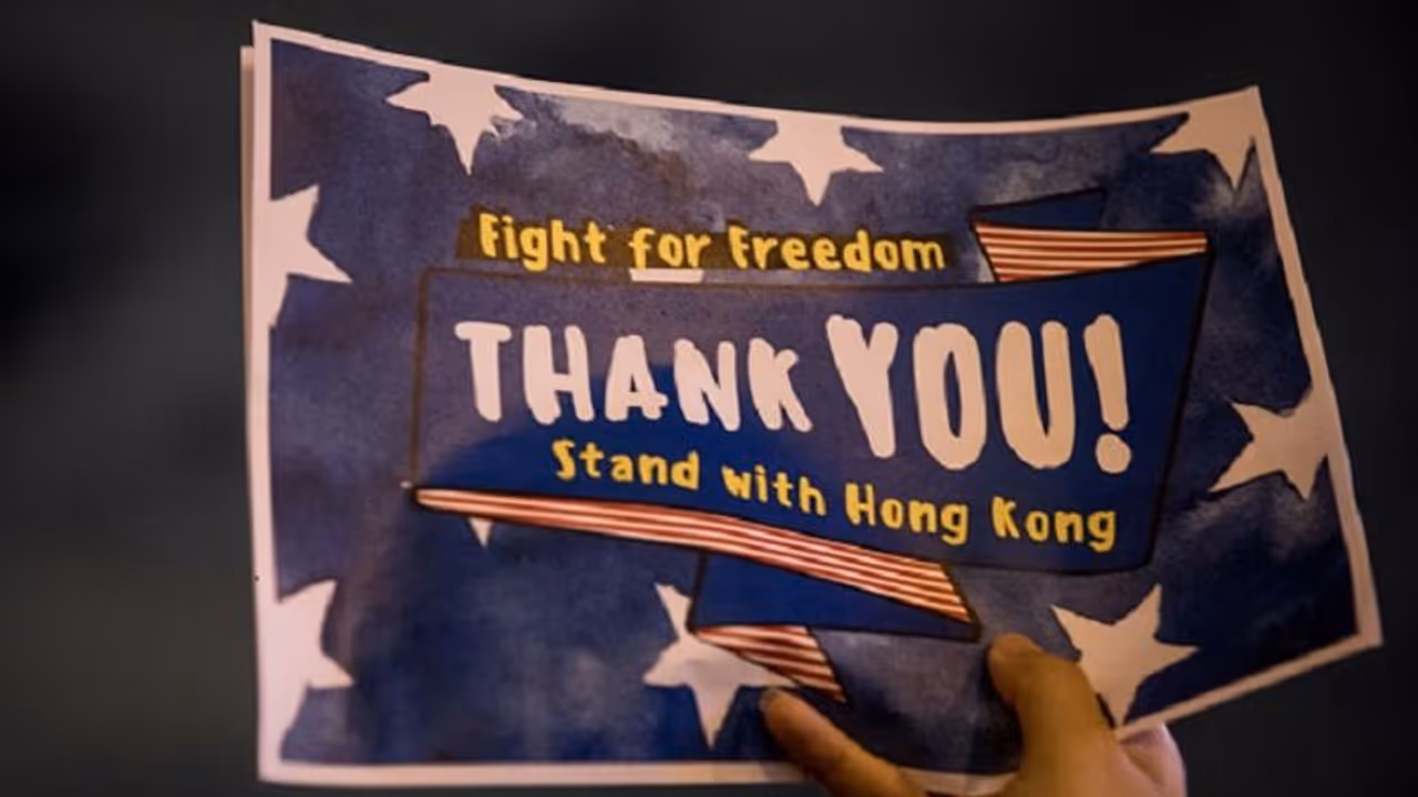 Hong Kong: Thousands gather to thank the US for human rights bill Hong Kong: Thousands gather to thank the US for human rights bill