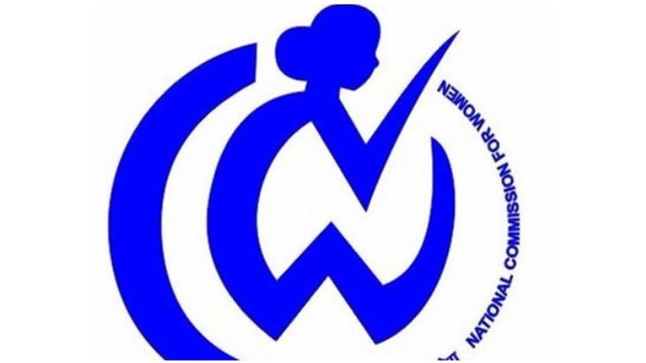 NCW: মহিলাদের জামার হাতার কাটা, 'অত্যান্ত লজ্জাজনক' বলে চিঠি দিল জাতীয় মহিলা কমিশন