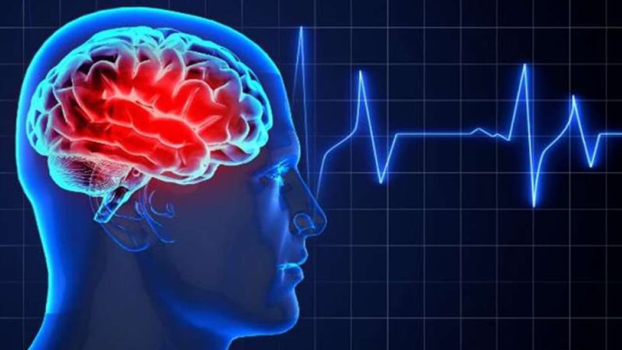 സ്ട്രോക്ക് വരാതിരിക്കാൻ ശ്രദ്ധിക്കേണ്ട കാര്യങ്ങൾ സ്ട്രോക്ക് വരാതിരിക്കാൻ ശ്രദ്ധിക്കേണ്ട കാര്യങ്ങൾ