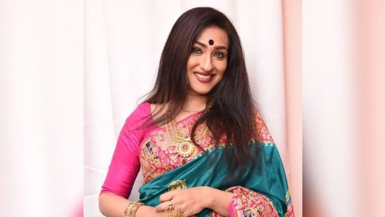 সিঙ্গল মাদার ঋতুপর্ণা, 'আকরিক' দিয়ে পর্দায় কামব্যাক ভিক্টর বন্দ্যোপাধ্যায়ের