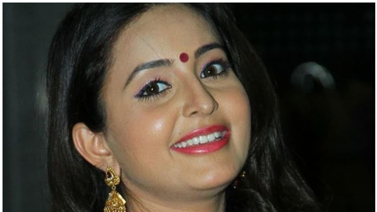 വിവാഹം ജനുവരിയില്, ഭാവി വരനെ ആദ്യമായി കണ്ടതിനെ കുറിച്ച് നടി ഭാമ വിവാഹം ജനുവരിയില്, ഭാവി വരനെ ആദ്യമായി കണ്ടതിനെ കുറിച്ച് നടി ഭാമ