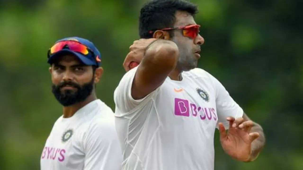 రెండు మేకల మధ్య నేను గుర్రాన్ని! వైరల్ అవుతున్న రవీంద్ర జడేజా పోస్ట్... అశ్విన్ క్రేజీ రియాక్షన్... రెండు మేకల మధ్య నేను గుర్రాన్ని! వైరల్ అవుతున్న రవీంద్ర జడేజా పోస్ట్... అశ్విన్ క్రేజీ రియాక్షన్...