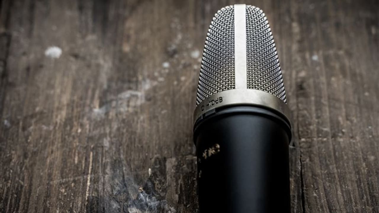 ഇത് കടലിന്റെ മക്കള്ക്ക് വേണ്ടിയുള്ള എഫ് എം, ഒരു സമൂഹത്തിന് തന്നെ കൈത്താങ്ങാവുന്ന കടലിന്റെ ശബ്ദം ഇത് കടലിന്റെ മക്കള്ക്ക് വേണ്ടിയുള്ള എഫ് എം, ഒരു സമൂഹത്തിന് തന്നെ കൈത്താങ്ങാവുന്ന കടലിന്റെ ശബ്ദം