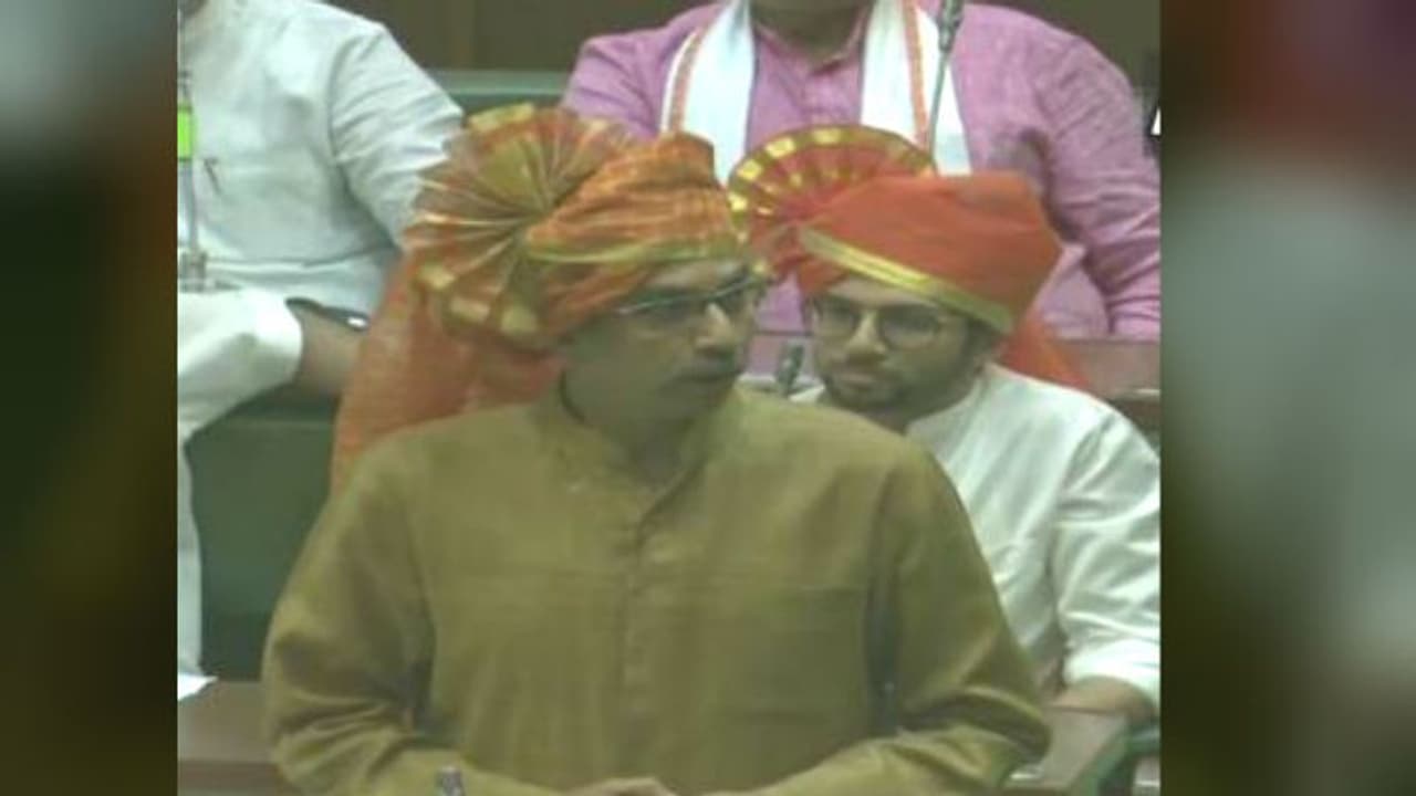 প্রত্যাশার থেকেও বেশি সমর্থন, মহারাষ্ট্রে আস্থাভোটে সহজ জয় শিবসেনার