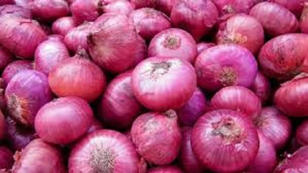 अब खेतों से चुराया चोरों ने प्याज, जांच में जुटी पुलिस