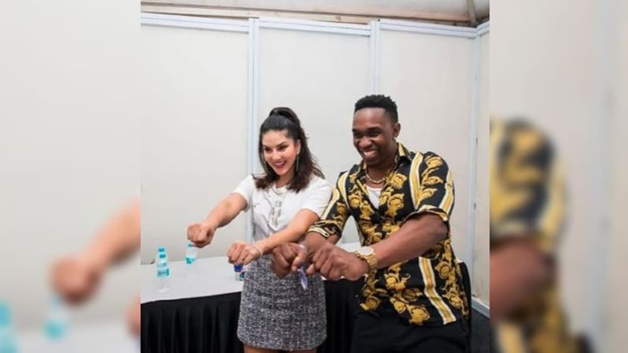 সানি ও ব্রাভোর ভাইরাল নাচ, মজেছে গোটা নেট দুনিয়া সানি ও ব্রাভোর ভাইরাল নাচ, মজেছে গোটা নেট দুনিয়া