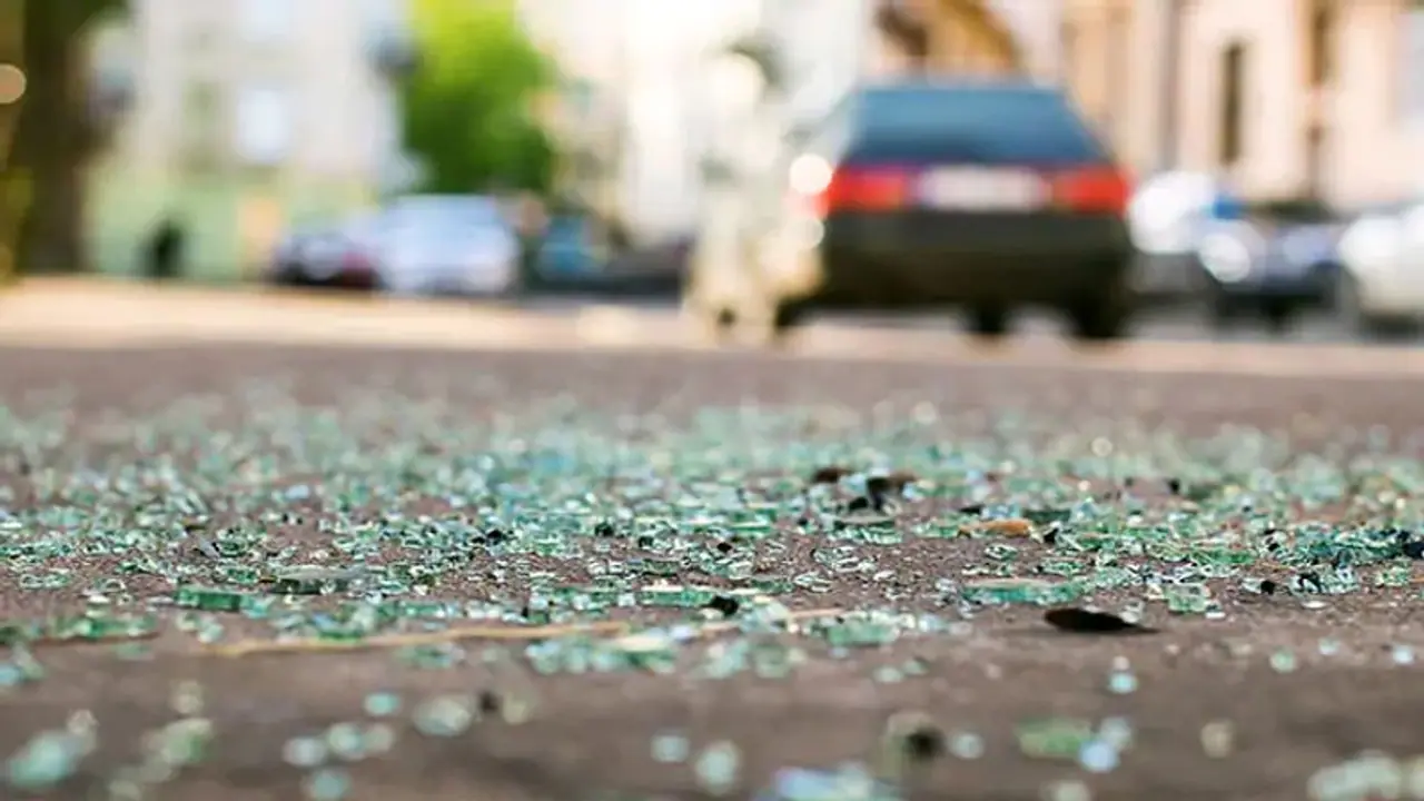 नेपाल में एंबुलेंस के ट्रक से टकराने से छह लोगों की मौत नेपाल में एंबुलेंस के ट्रक से टकराने से छह लोगों की मौत