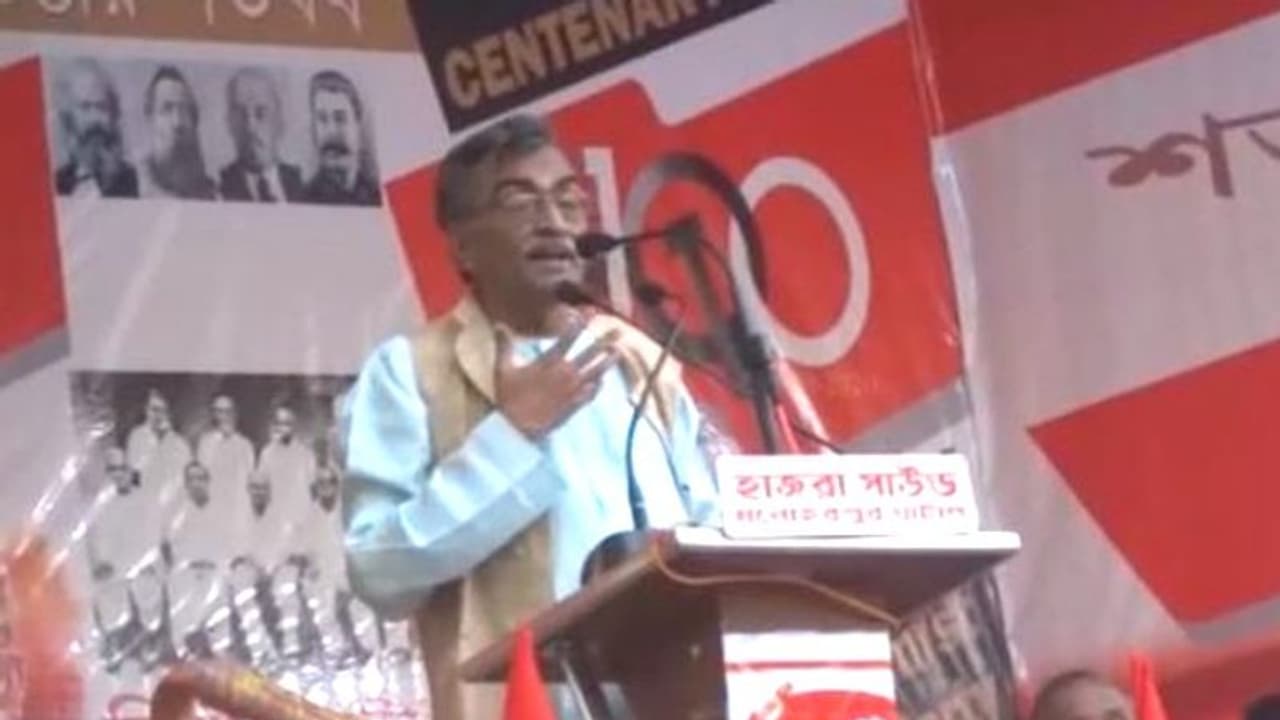 এখন যারা নেতাজির কথা বলে তারা দেশদ্রোহী, বিতর্কিত মন্তব্য় সূর্যকান্ত মিশ্রর এখন যারা নেতাজির কথা বলে তারা দেশদ্রোহী, বিতর্কিত মন্তব্য় সূর্যকান্ত মিশ্রর