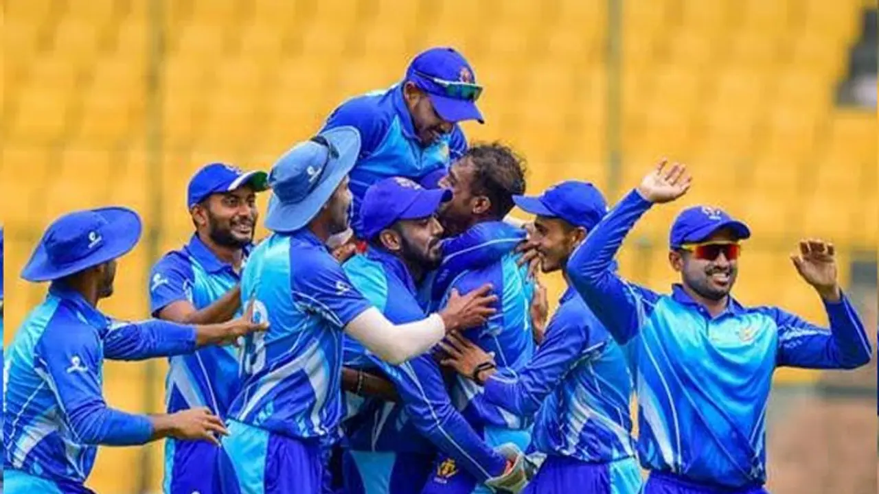 शादी से ठीक पहले मनीष पांडे को जीत का तोहफा, कर्नाटक ने 1 रन से जीता सैयद मुश्ताक अली ट्रॉफी का फाइनल शादी से ठीक पहले मनीष पांडे को जीत का तोहफा, कर्नाटक ने 1 रन से जीता सैयद मुश्ताक अली ट्रॉफी का फाइनल