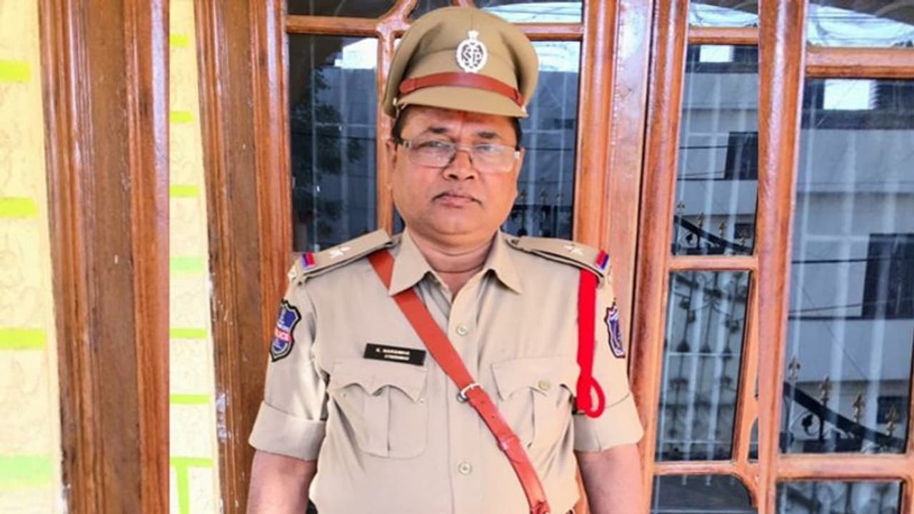 ఆసుపత్రిలో చికిత్స పొందుతూ బాలాపూర్ ఎఎస్ఐ నరసింహులు మృతి ఆసుపత్రిలో చికిత్స పొందుతూ బాలాపూర్ ఎఎస్ఐ నరసింహులు మృతి