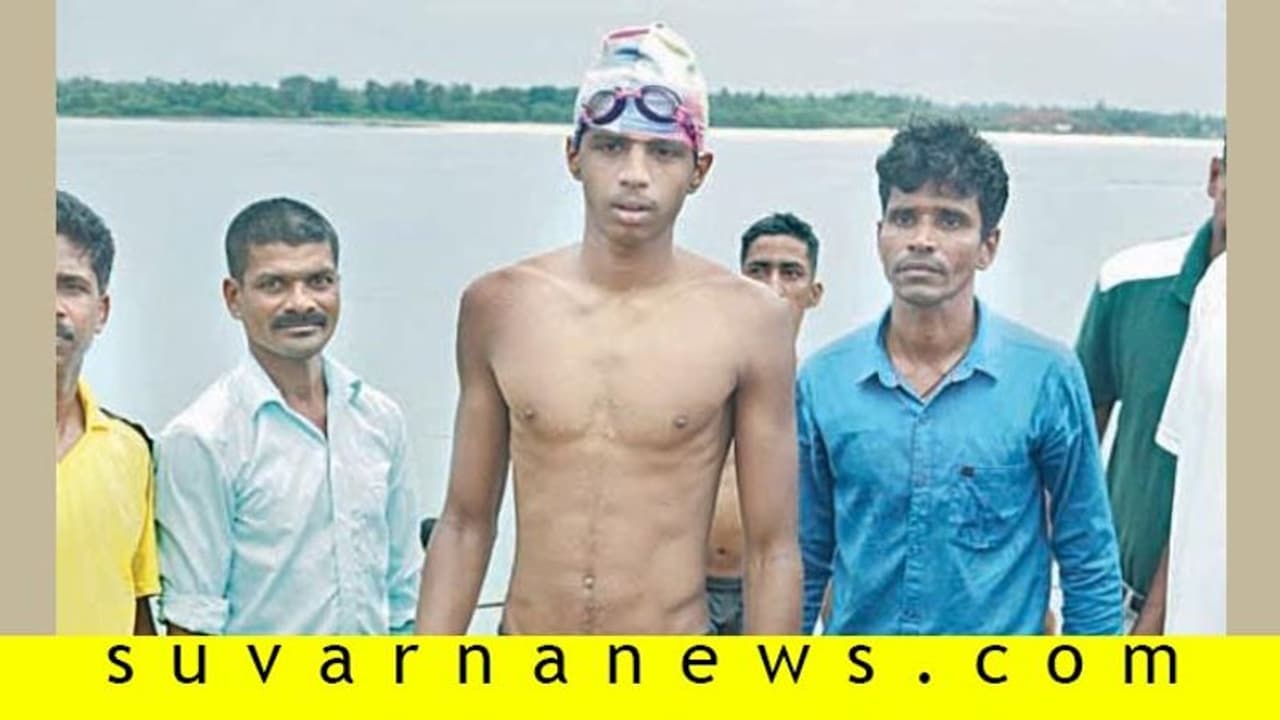 ಕಾಲಿಗೆ ಸರಪಳಿ ಕಟ್ಟಿ ನದೀಲಿ 3 ಗಂಟೆ ಈಜಿದ ಯುವಕ ಕಾಲಿಗೆ ಸರಪಳಿ ಕಟ್ಟಿ ನದೀಲಿ 3 ಗಂಟೆ ಈಜಿದ ಯುವಕ