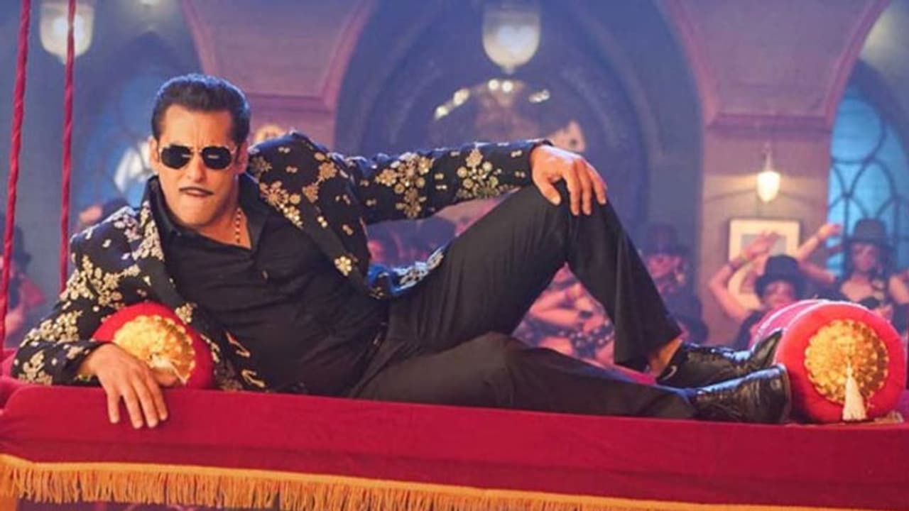 'దబాంగ్ 3' స్పెషల్ సాంగ్.. సల్మాన్ మాస్ స్టెప్పులు! 'దబాంగ్ 3' స్పెషల్ సాంగ్.. సల్మాన్ మాస్ స్టెప్పులు!