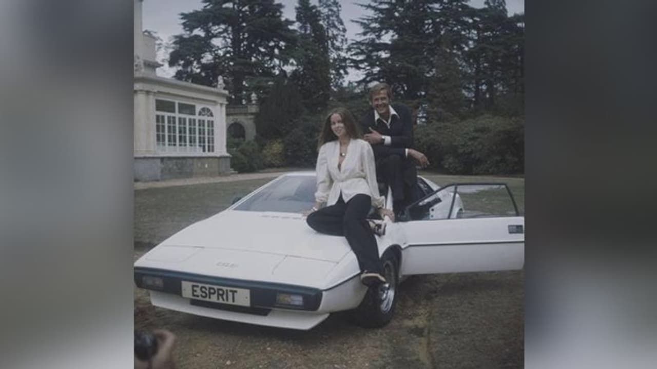 कपल ने 7 हजार रुपए में खरीदी थी खटारा कार, अब 7 करोड़ में बेचकर बन बैठे मालामाल